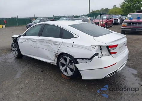2019 Honda Accord Touring 2.0T z USA, uszkodzony, nr VIN 1HGCV2F99KA035361